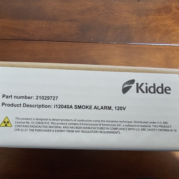 3 Kidde hard wired smoke detectors - Picture 1 of 5